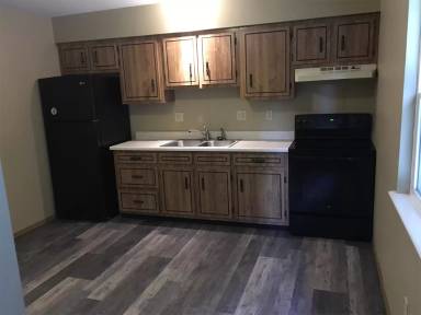 Main picture of 103 Crandall St
