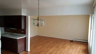 Main picture of 2205 E 87th St