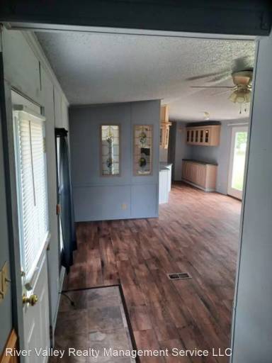 Main picture of 57 Wood St