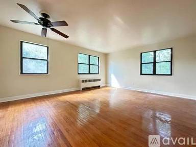 Main picture of 125 Forest Ave