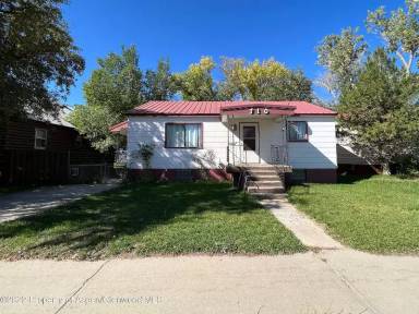 Main picture of 710 Russell St