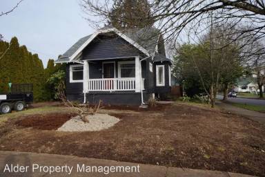 Main picture of 4504 NE 23rd Ave