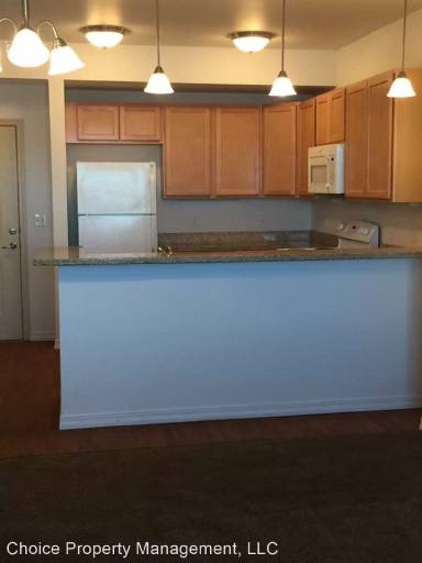 Main picture of Fox Hills Village Apartments
