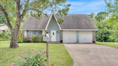 Main picture of 909 W Atlanta Ct