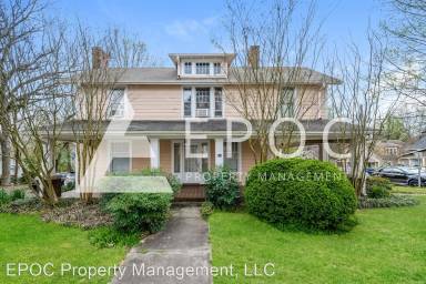 Main picture of 812 West St