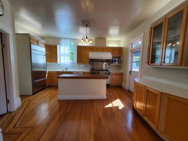 Main picture of 252 Diamond St