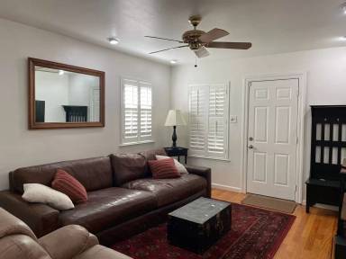 Main picture of 4633 V St