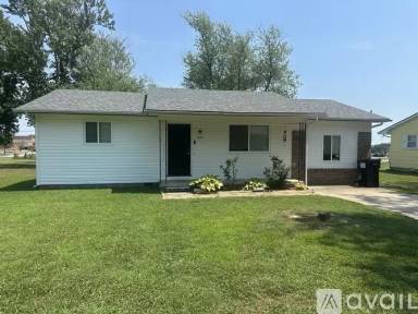 Main picture of 1420 S Clark Ave