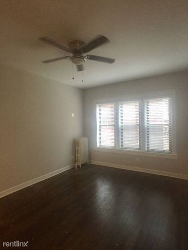Main picture of 1353 W Touhy Ave