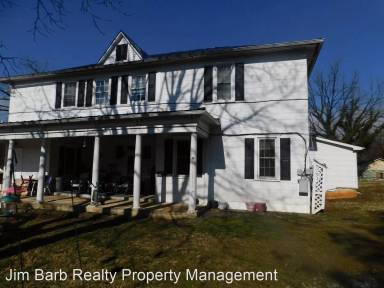 Main picture of 16 E Main St