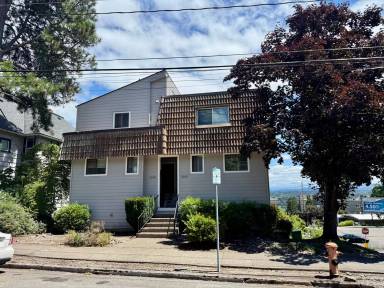 Main picture of 4240 SW View Point Ter