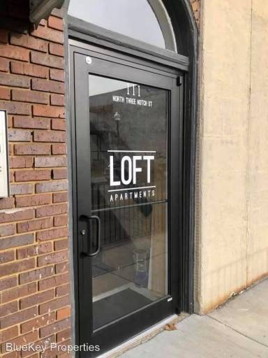 Main picture of 111 N 3Notch St