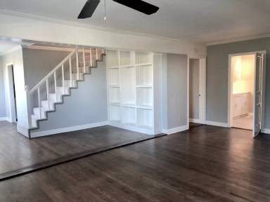 Main picture of 721 Kendall Dr