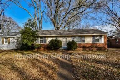 Main picture of 1104 Dearing Rd