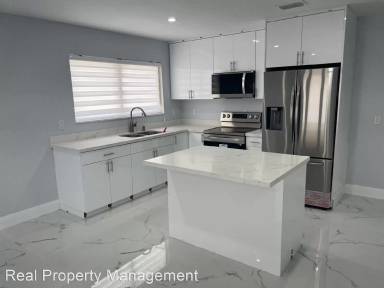 Main picture of 4806 Esplanade St