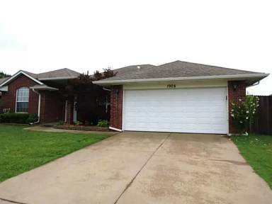 Main picture of 1904 NW 176th St