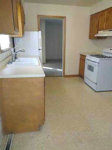 Main picture of 906 Irvine Ave NW