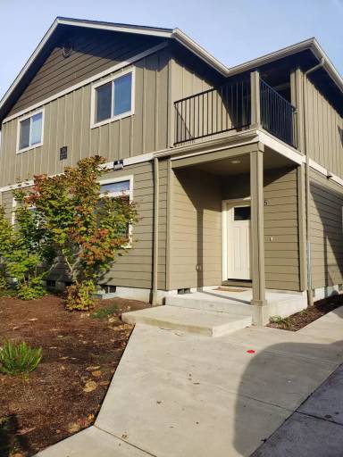 Main picture of 551 E 14th Ave