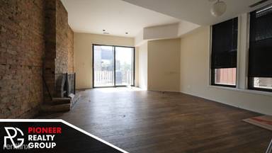 Main picture of 2900 N Broadway St