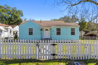 Main picture of 2212 5th Ave