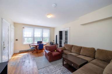 Main picture of 1001 Oakland Ave
