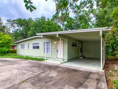 Main picture of 704 E Fairfield Dr