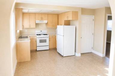 Main picture of 951 W Summerland Ave