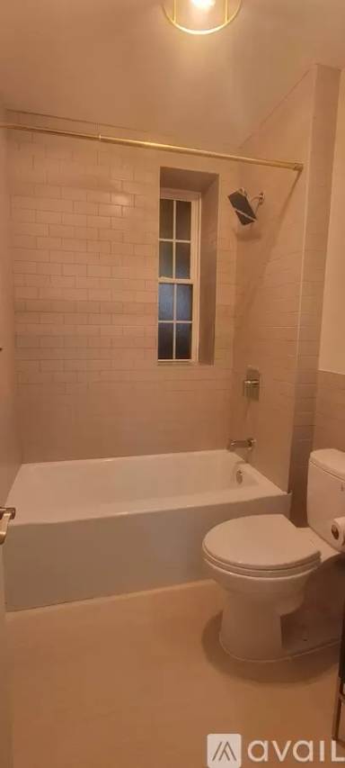 Main picture of 610 Maple St