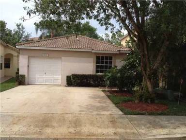 Main picture of 5805 Eagle Cay Ln