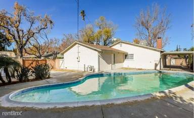 Main picture of 6656 Cleomoore Ave