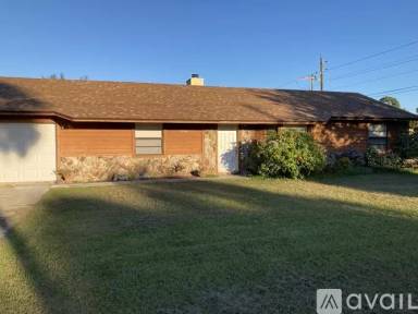 Main picture of 7105 Ackerman Ave