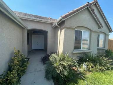 Main picture of 1793 Castle Way