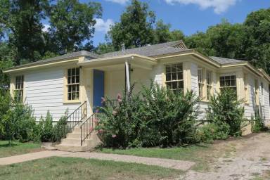 Main picture of 4705 Evans Ave