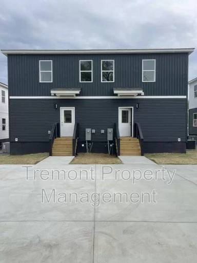 Main picture of 2482 E 21st St