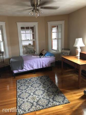 Main picture of 526 Riverside Ave