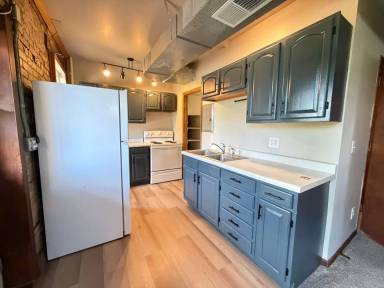 Main picture of 1102 W 3rd St