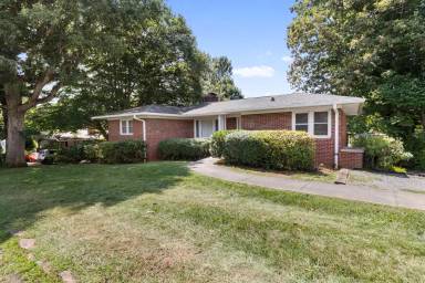 Main picture of 559 Bailey St