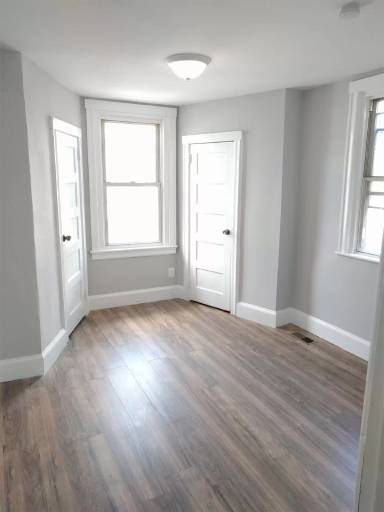 Main picture of 1239 E Stafford St