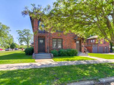 Main picture of 1300 NW 15th St