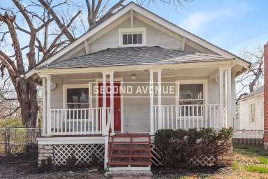 Main picture of 7945 Euclid Ave