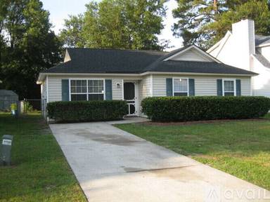 Main picture of 141 Ropemaker Ln
