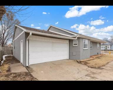 Main picture of 2934 Avenue B