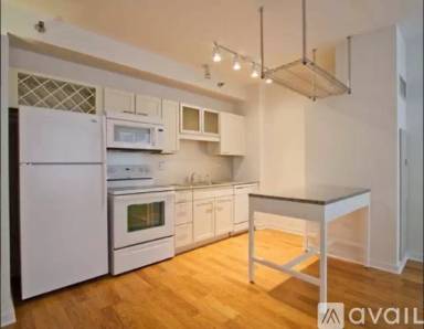 Main picture of 180 W Randolph St
