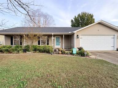Main picture of 14 Fieldcrest Cir