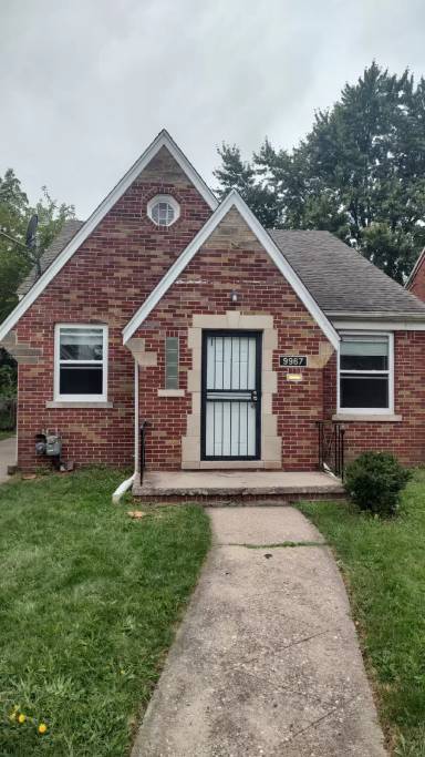 Main picture of 9997 Somerset Ave