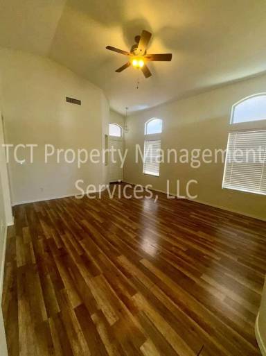 Main picture of 10529 W Almeria Rd