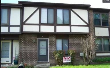 Main picture of 26 Romanoff Ct
