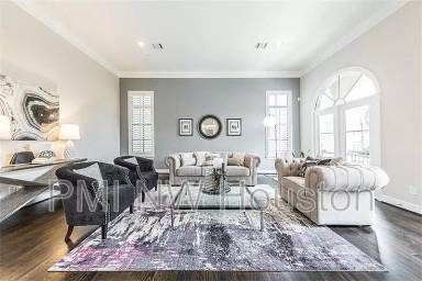 Main picture of 5309 Blossom St