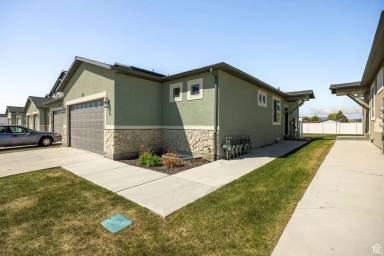 Main picture of Aspen Ridge Townhomes