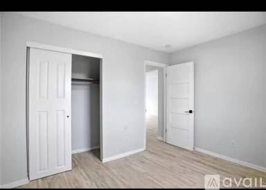 Main picture of 4630 Johnson St NE